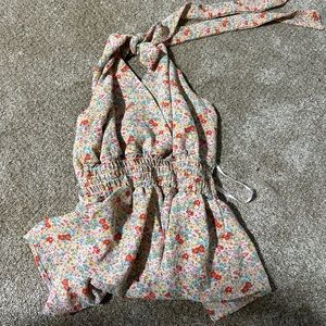 Super cute floral halter
